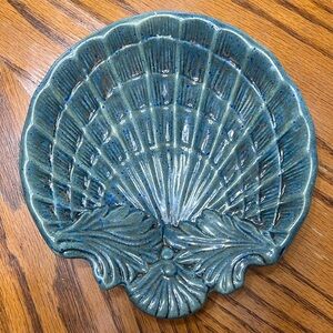 Seashell plate- vintage- turquoise color.